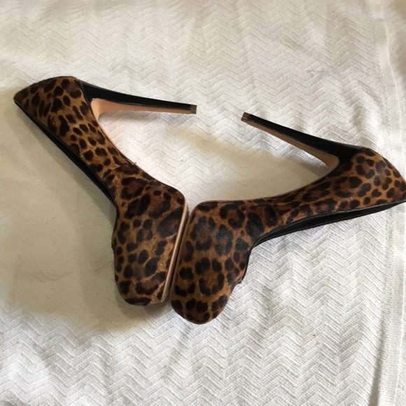 Elie Tahari Animal Print Pony Hair/Leather Heel Pump size 8.5 - Picture 4 of 13